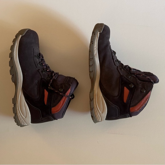 Columbia Women's Discontinued Newton Ridge Waterproof Amped Hiking Boot (Size 9) - Picture 11 of 13